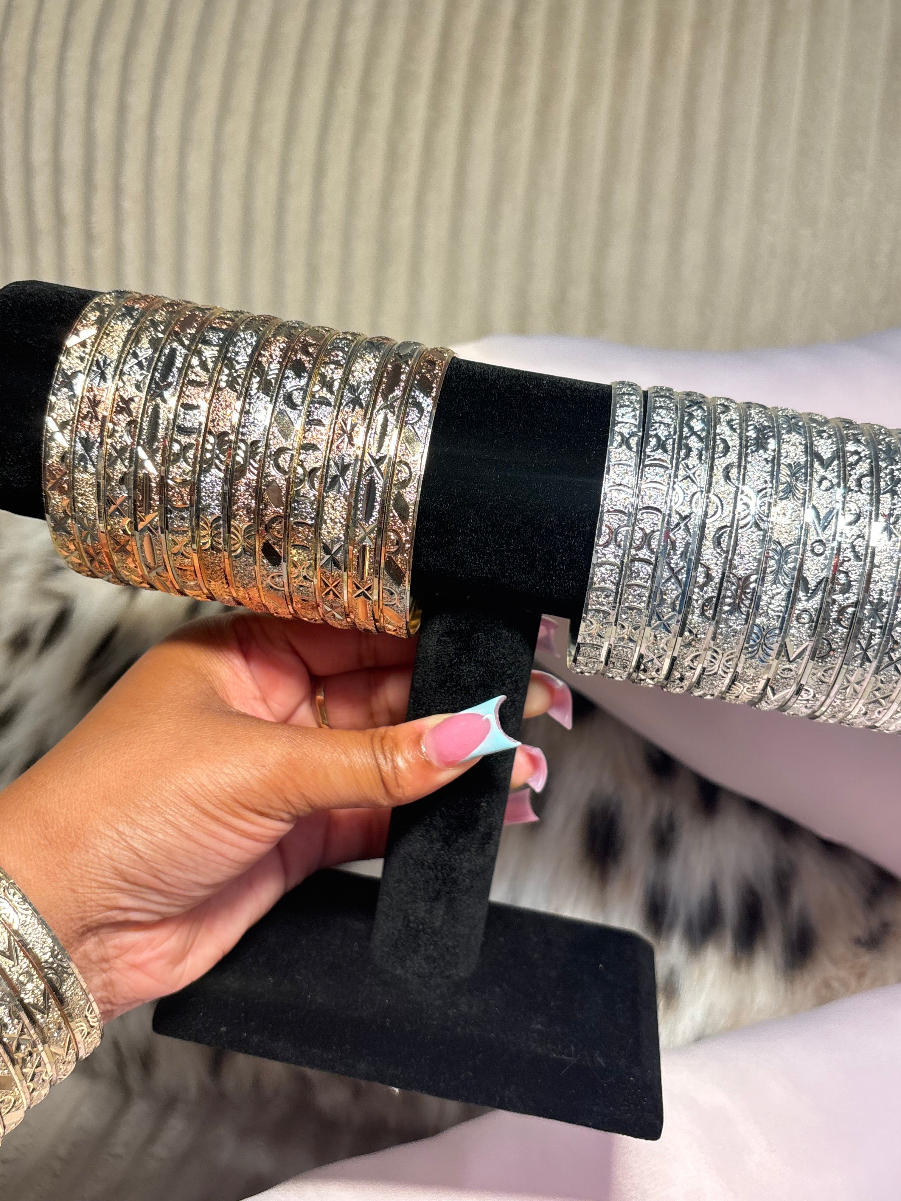 BANGLES