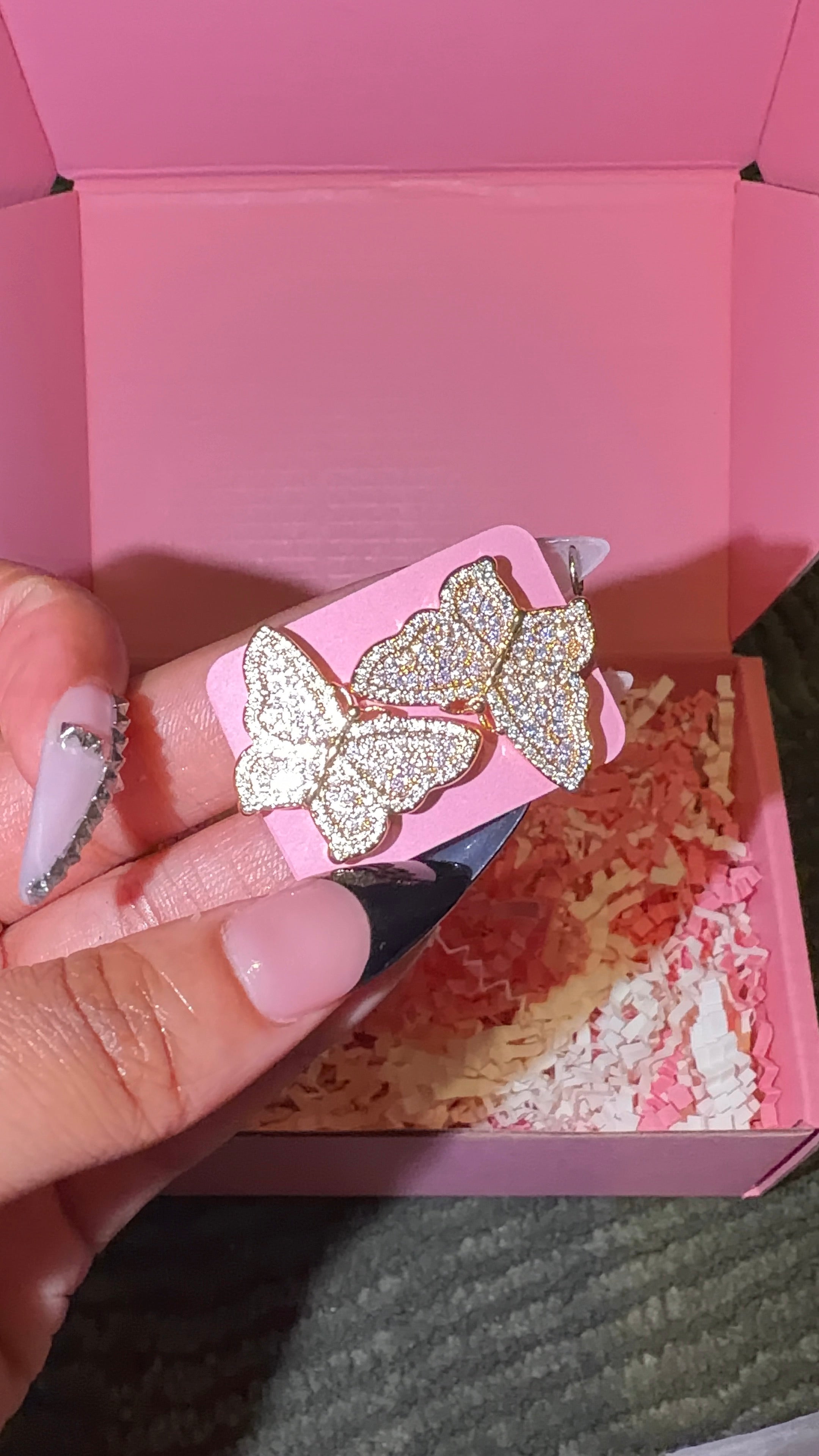 BUTTERFLY EARRINGS ￼