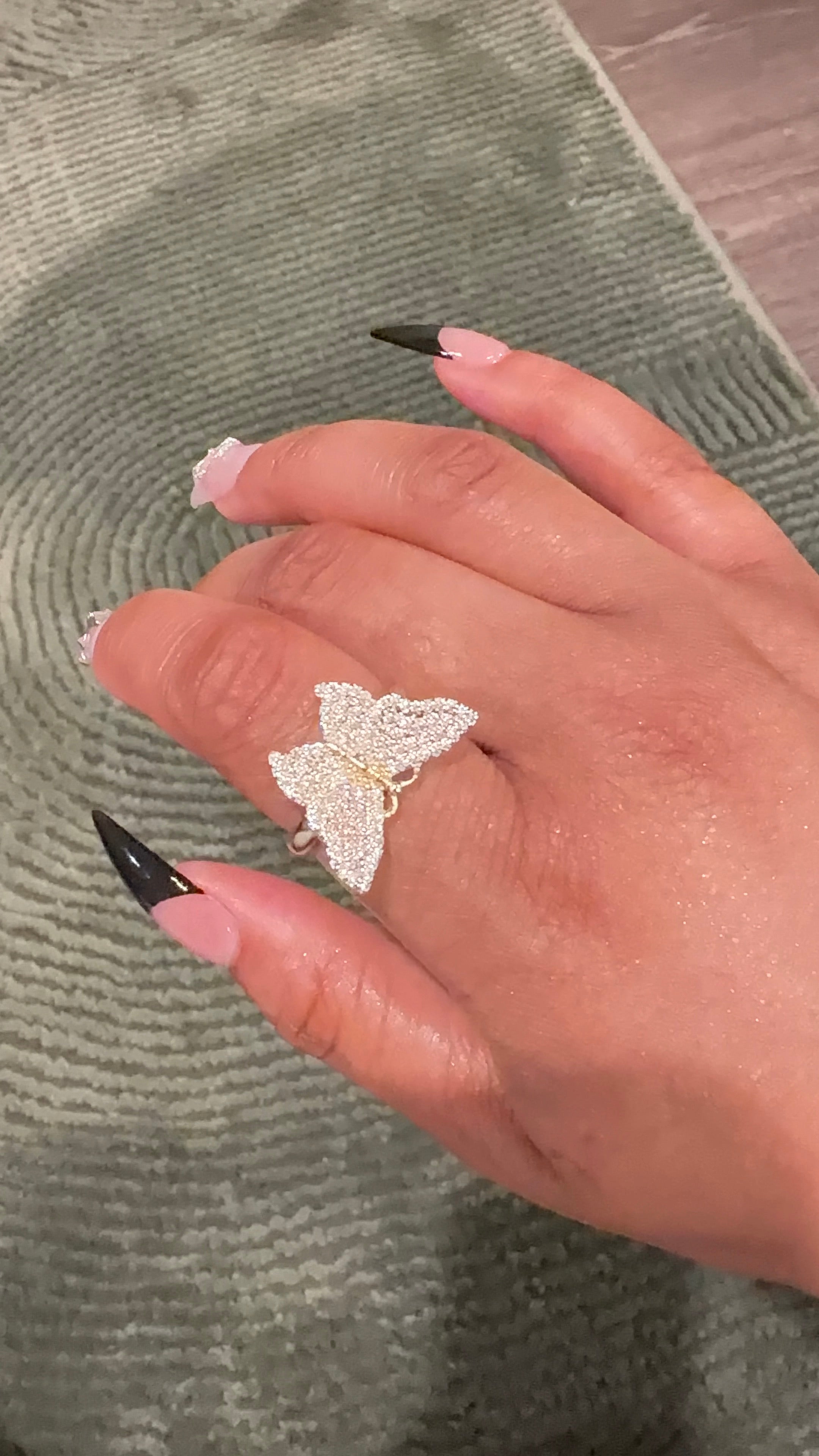 DIAMOND BUTTERFLY RING