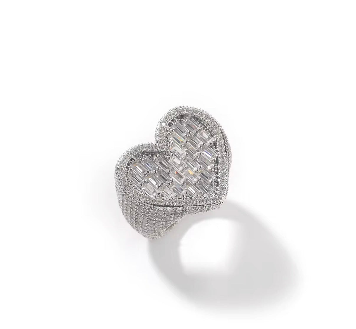 DIAMOND HEART RING