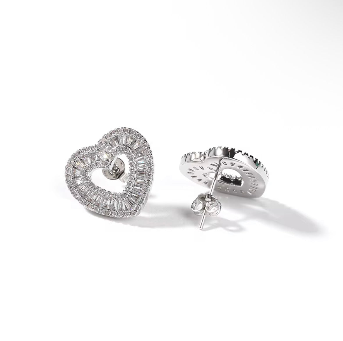 DIAMOND HEART STUDS