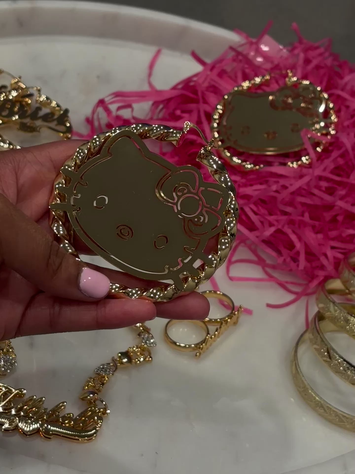 HELLO KITTY HOOPS